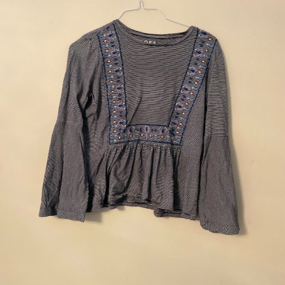 Puff sleeve LOFT blue stripe and designs top